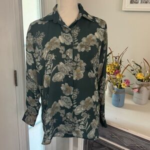 Elan Floral Button Down Blouse - Size Small